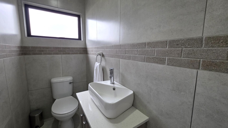 3 Bedroom Property for Sale in Kosmos Ridge North West